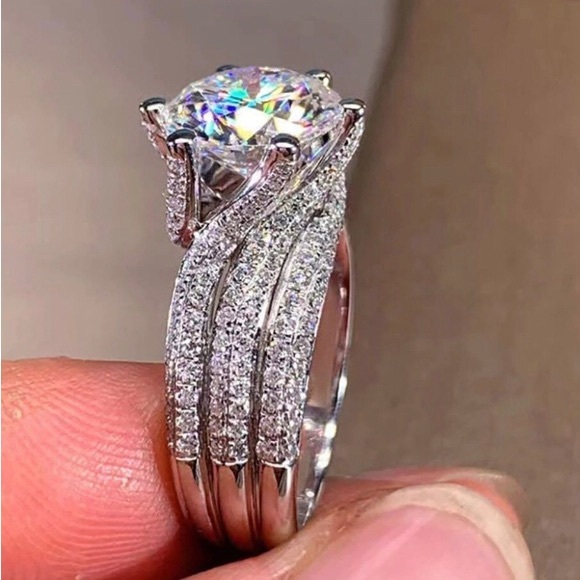 New Certif 5 ct .t.w Moissanite Diamond Solitaire Luxury Engagement Ring - Picture 6 of 10